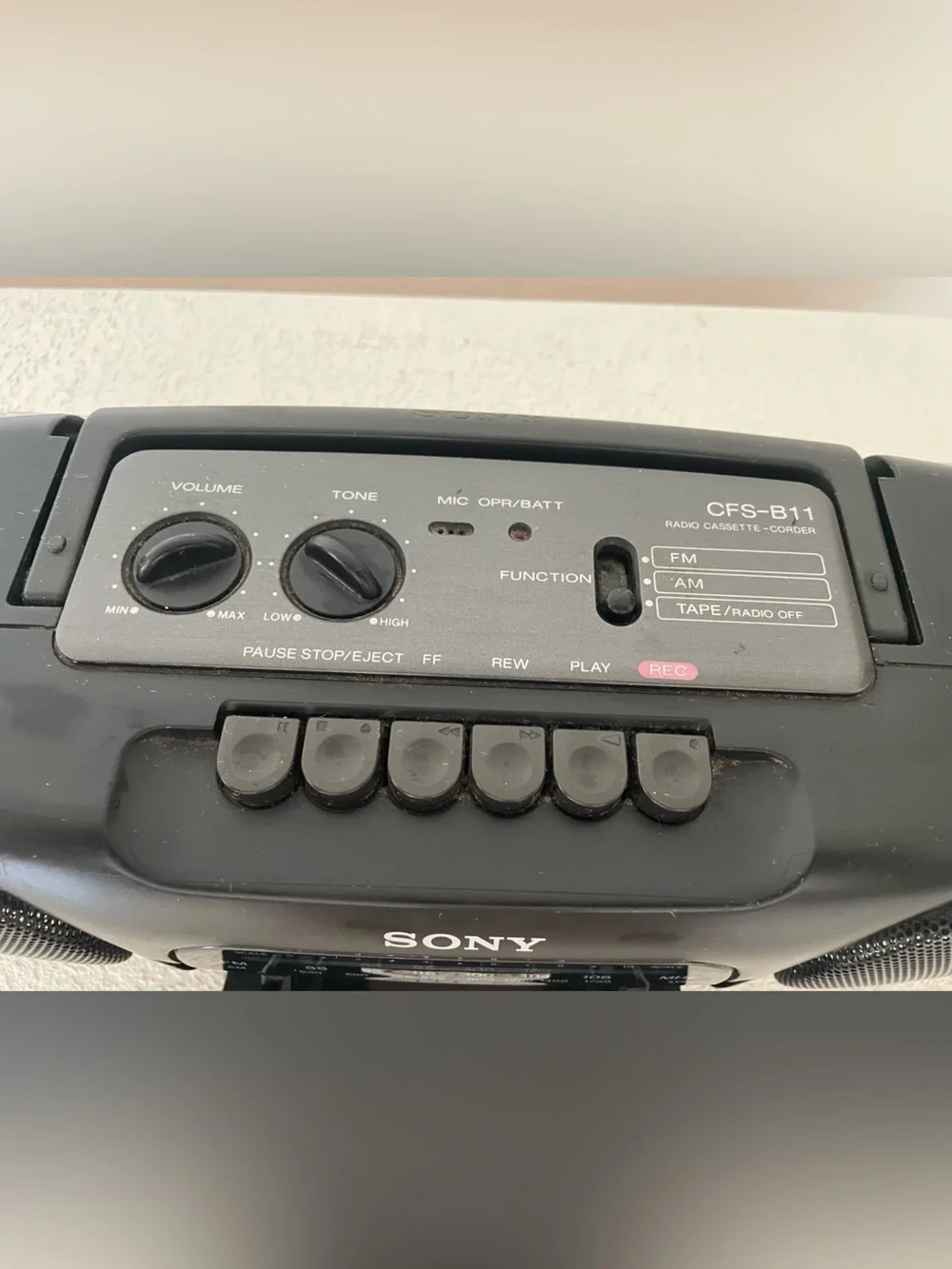 Sony CFS-B11 Radio Cassette  Boombox AM/FM - Tested Radio Works